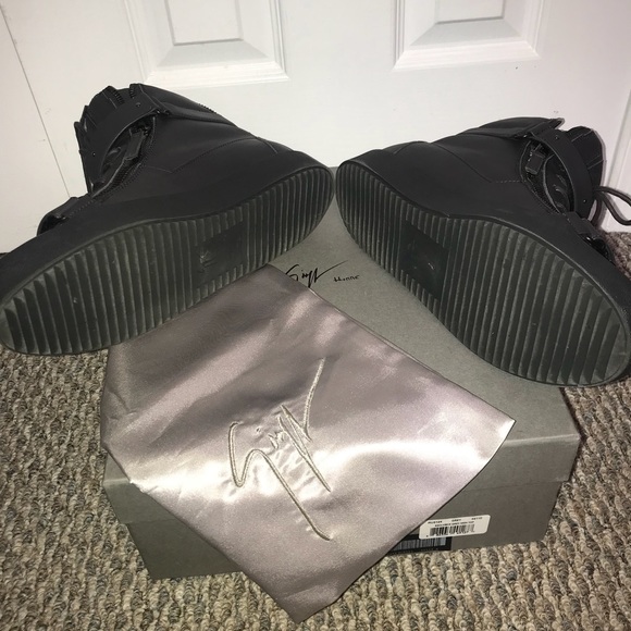 Giuseppe Zanotti - Picture 8 of 8